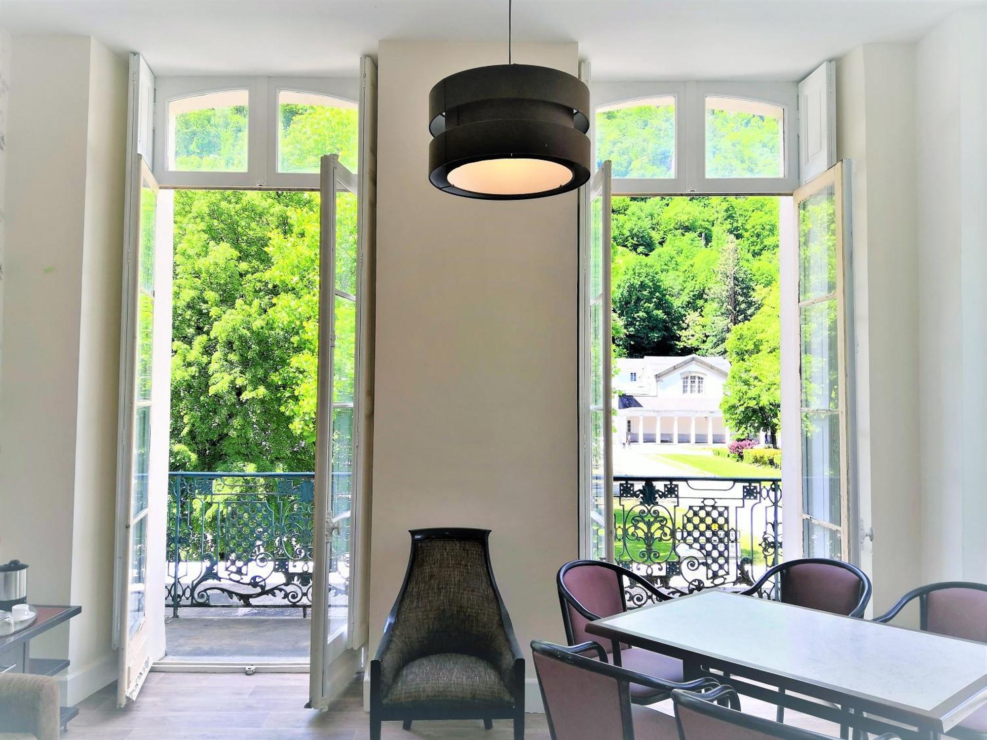 Royal Luchon Aparthotel Bagnères-de-Luchon Εξωτερικό φωτογραφία