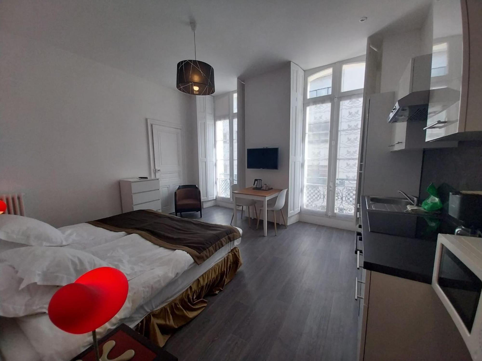Royal Luchon Aparthotel Bagnères-de-Luchon Εξωτερικό φωτογραφία