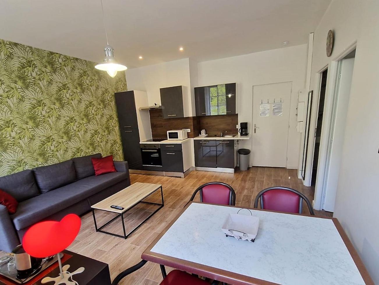 Royal Luchon Aparthotel Bagnères-de-Luchon Εξωτερικό φωτογραφία